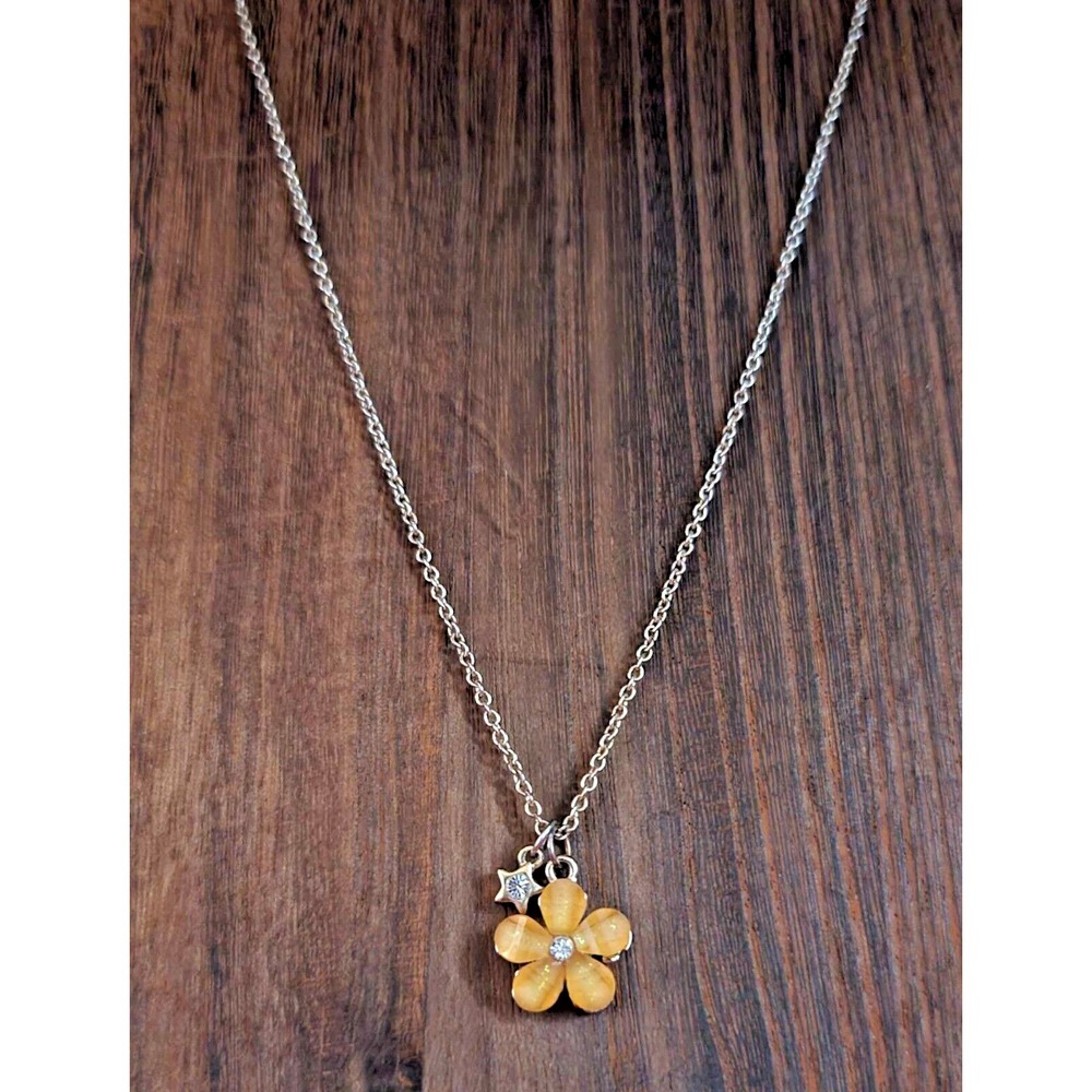 Flower Necklace Rhinestone in center Gold Tone Star Charm Gold Tone Chain